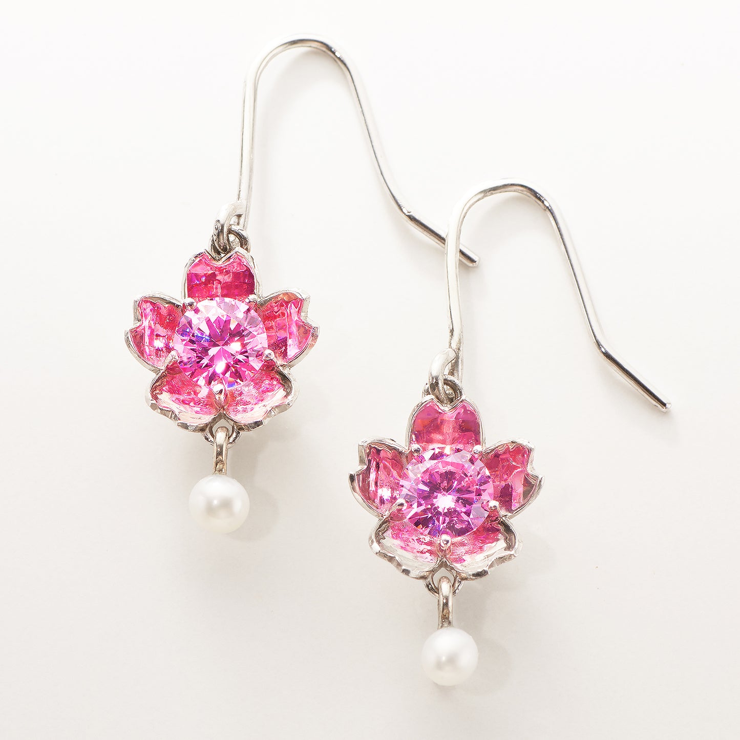 「光の桜」一輪ピアス+天然淡水パール(片耳 or 両耳)